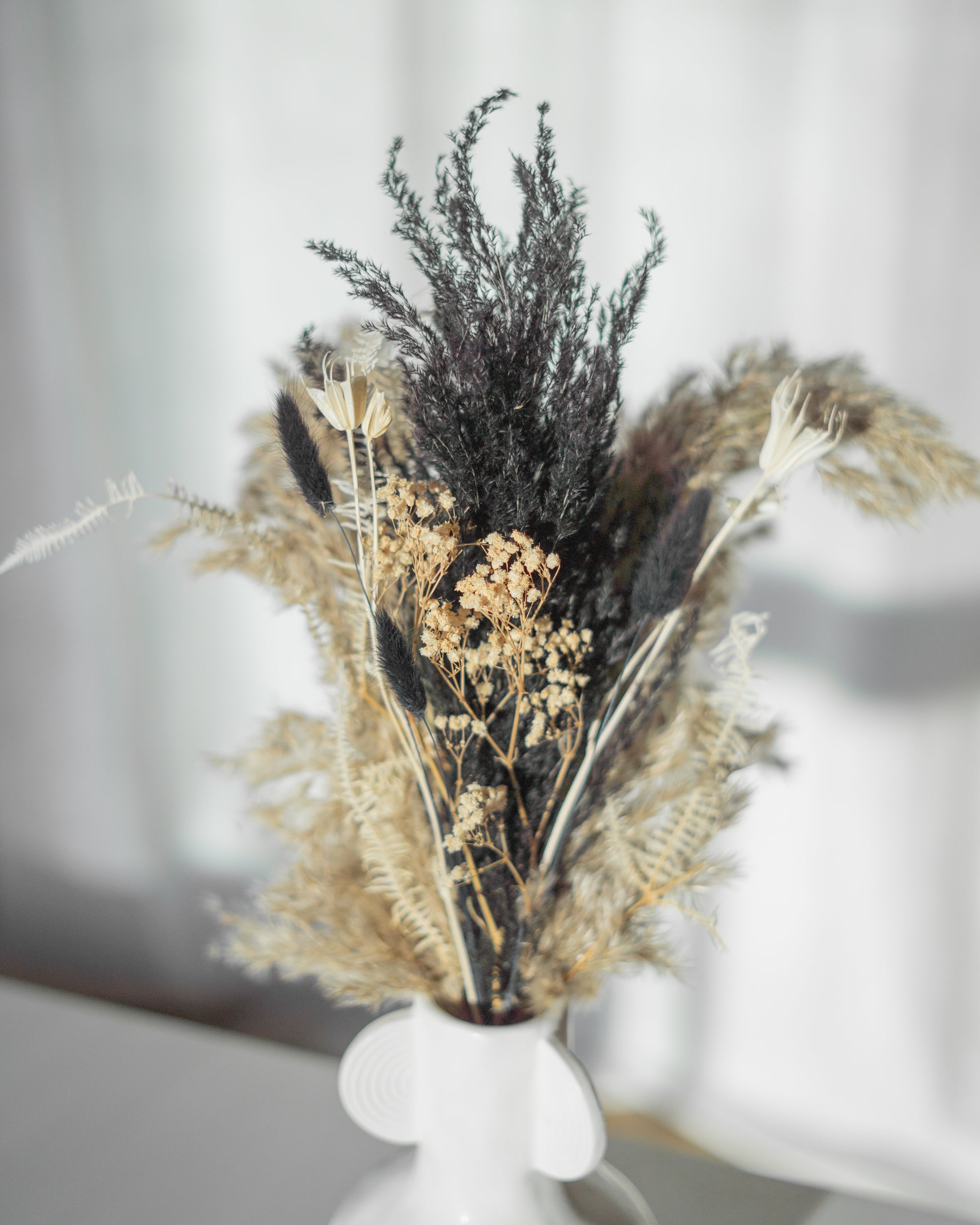 Ombre Pampas Grass Arrangement in Glass Bud Vase with Antiqued Gold Ri –  Darby Creek Trading