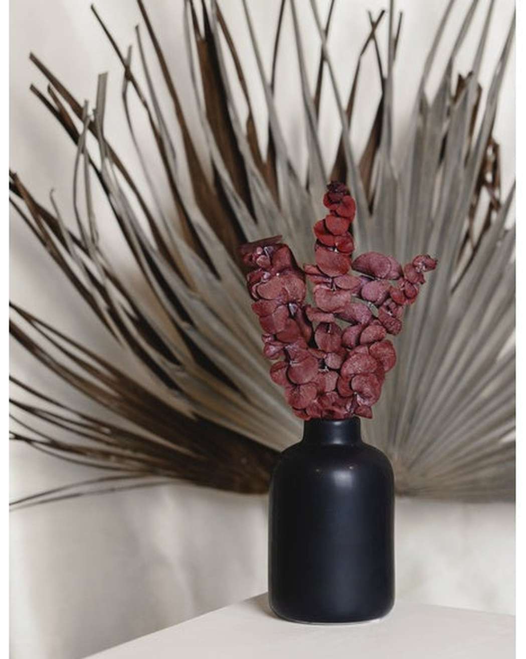 Black Bud Vase - Pampas Gal