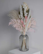 Charger l&#39;image dans la galerie, Mother&#39;s Day Bouquet - Pampas Gal